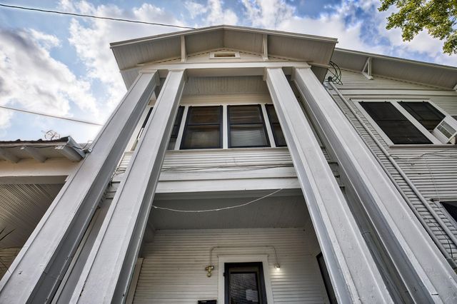 158 E Colorado, La Grange, TX 78945