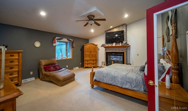 N22791 Carpenter Road, Niagara C-wi, WI 54151