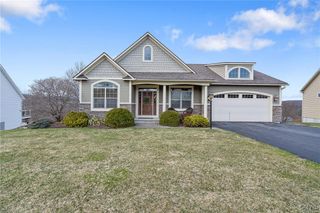 140 Shaker Heights, Camillus, NY 13031