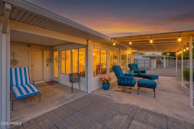 11801 N HACIENDA Drive, Sun City, AZ 85351