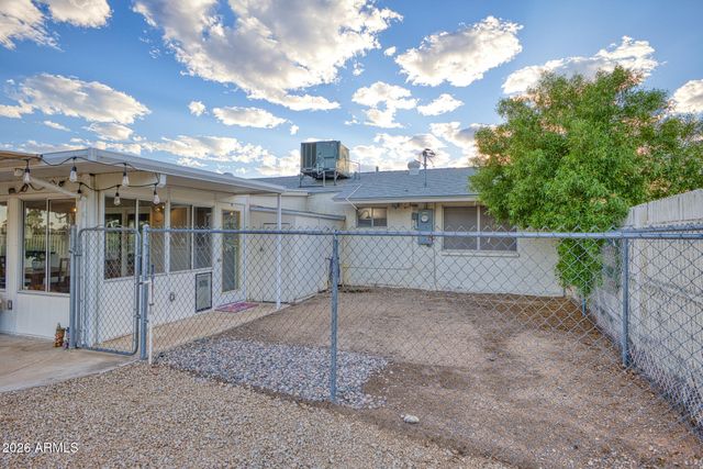 11801 N HACIENDA Drive, Sun City, AZ 85351