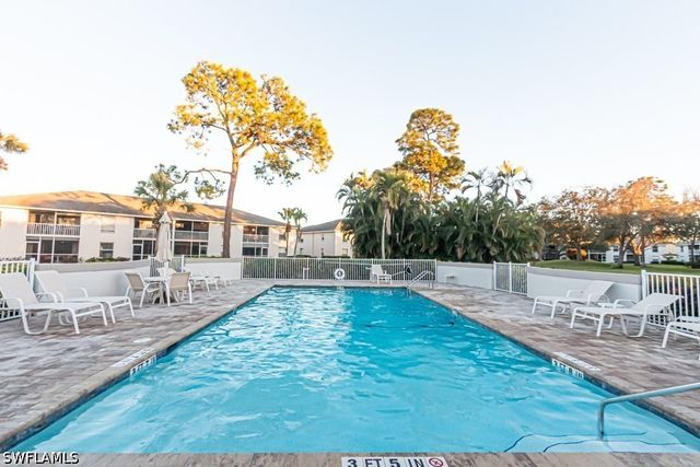 1392 Churchill CIR O101, Naples, FL 34116