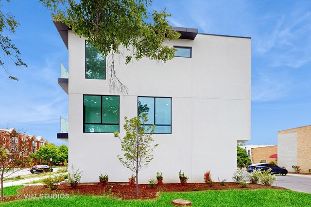 6330 Hennings Court, Morton Grove, IL 60053