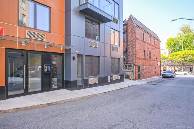 116-17 Grosvenor Lane 3A, Forest Hills, NY 11375