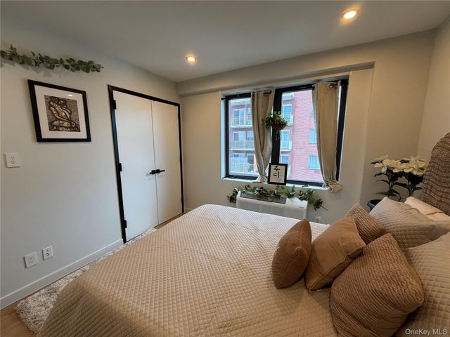 116-17 Grosvenor Lane 3A, Kew Gardens, NY 11418
