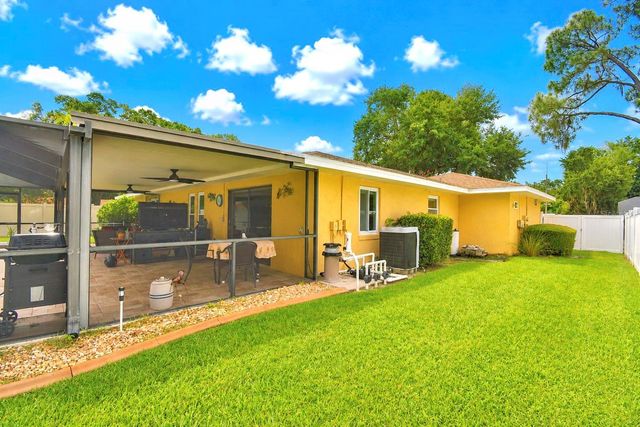 902 CRESTVIEW DRIVE, Auburndale, FL 33823