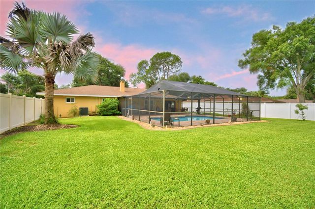 902 CRESTVIEW DRIVE, Auburndale, FL 33823
