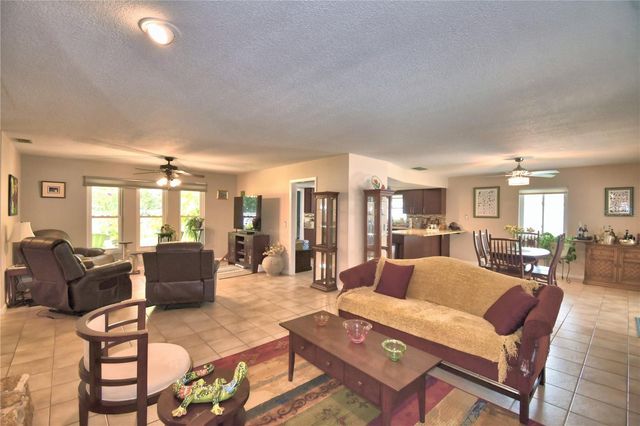 902 CRESTVIEW DRIVE, Auburndale, FL 33823