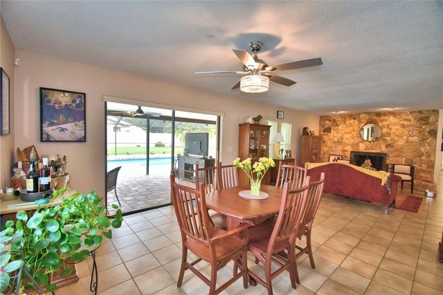 902 CRESTVIEW DRIVE, Auburndale, FL 33823