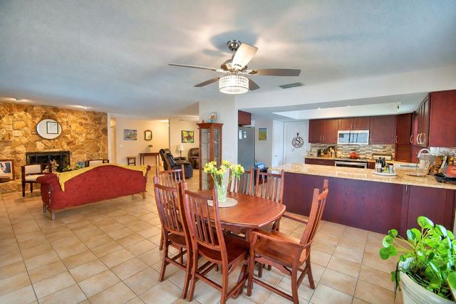 902 CRESTVIEW DRIVE, Auburndale, FL 33823