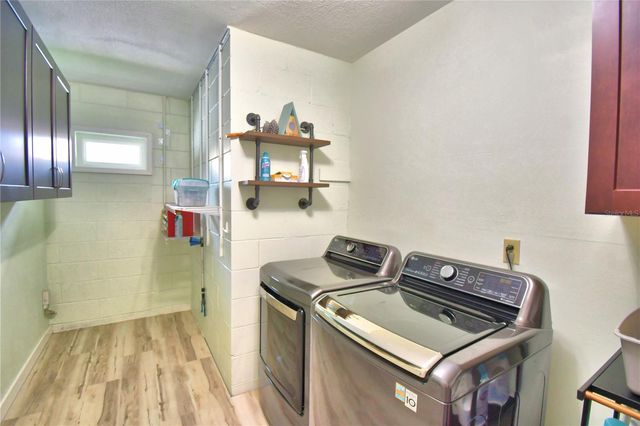 902 CRESTVIEW DRIVE, Auburndale, FL 33823