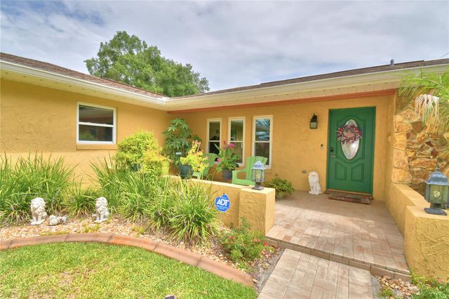902 CRESTVIEW DRIVE, Auburndale, FL 33823