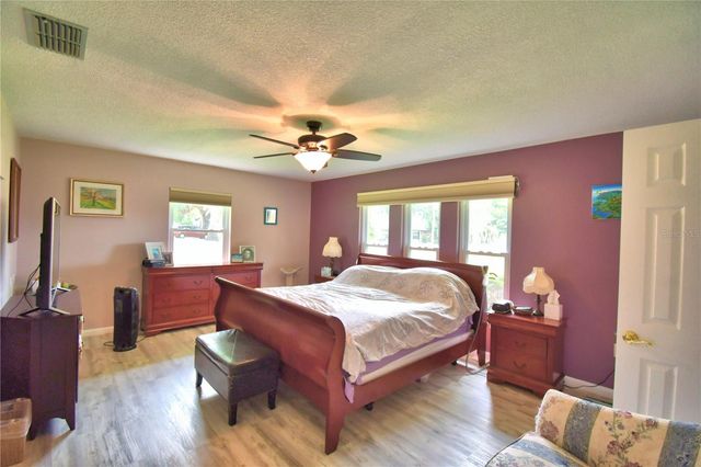 902 CRESTVIEW DRIVE, Auburndale, FL 33823