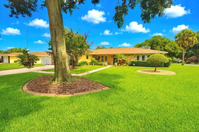 902 CRESTVIEW DRIVE, Auburndale, FL 33823