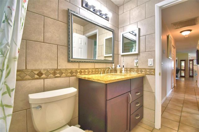 902 CRESTVIEW DRIVE, Auburndale, FL 33823