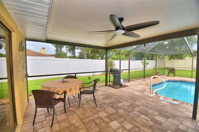 902 CRESTVIEW DRIVE, Auburndale, FL 33823