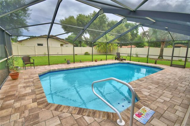 902 CRESTVIEW DRIVE, Auburndale, FL 33823