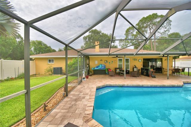 902 CRESTVIEW DRIVE, Auburndale, FL 33823