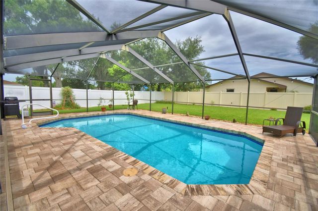 902 CRESTVIEW DRIVE, Auburndale, FL 33823