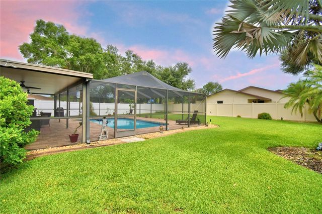 902 CRESTVIEW DRIVE, Auburndale, FL 33823