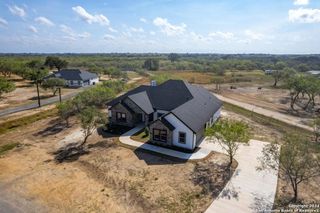 116 hidden ranch, Floresville, TX 78114