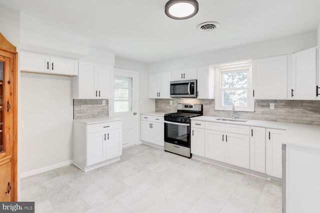 1100 ARTHUR, York, PA 17406