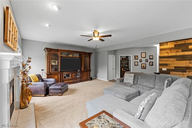 8460 Windsor Way, Broadview Heights, OH 44147