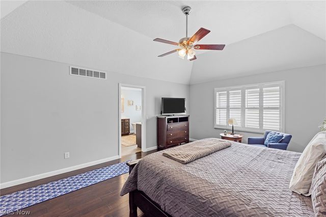 8460 Windsor Way, Broadview Heights, OH 44147