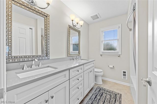 8460 Windsor Way, Broadview Heights, OH 44147