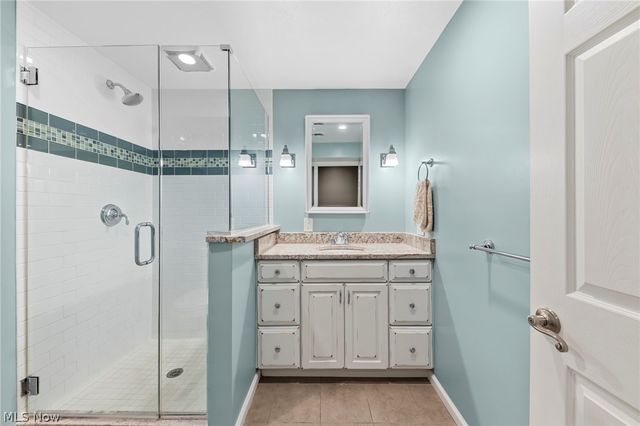 8460 Windsor Way, Broadview Heights, OH 44147