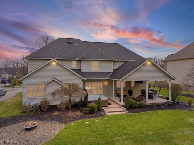 8460 Windsor Way, Broadview Heights, OH 44147