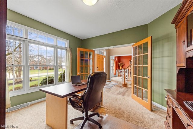 8460 Windsor Way, Broadview Heights, OH 44147