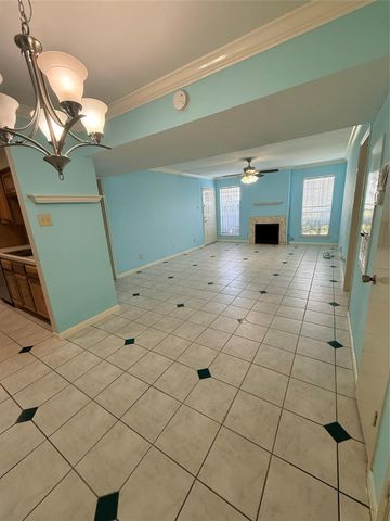 6606 De Moss Drive 311, Houston, TX 77074