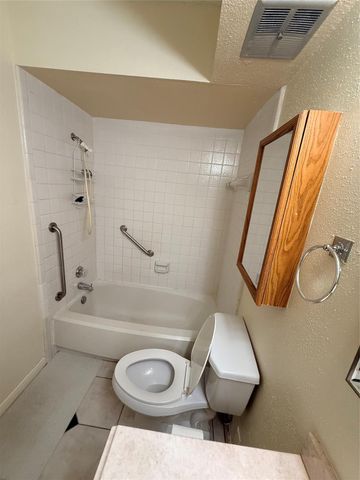 6606 De Moss Drive 311, Houston, TX 77074