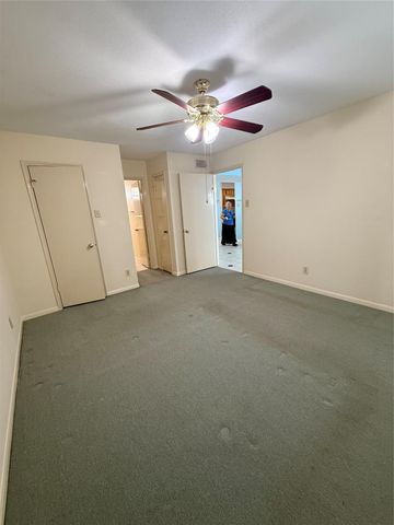 6606 De Moss Drive 311, Houston, TX 77074