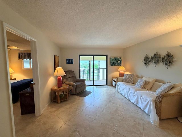 2601 NE 14th Street 535, Pompano Beach, FL 33062