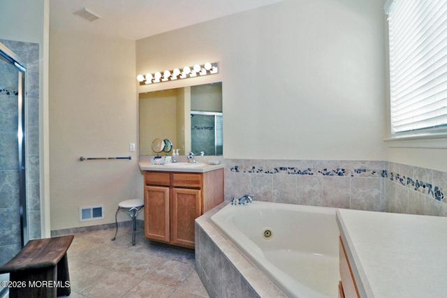 16 Passage Lane, Barnegat, NJ 08005