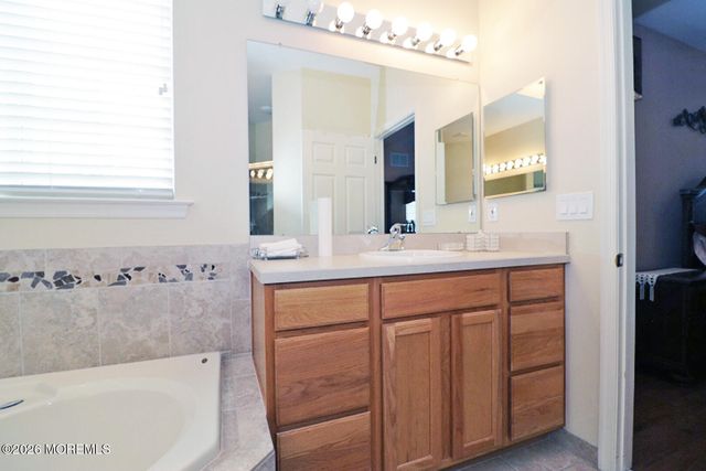 16 Passage Lane, Barnegat, NJ 08005