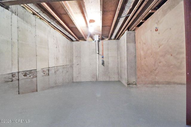 16 Passage Lane, Barnegat, NJ 08005