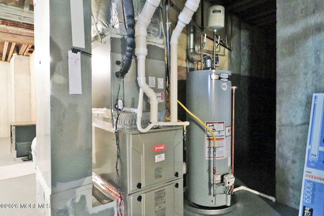 16 Passage Lane, Barnegat, NJ 08005