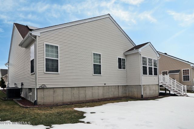 16 Passage Lane, Barnegat, NJ 08005