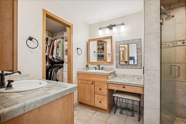 25146 N West Tower Drive, Tower Lakes, IL 60010