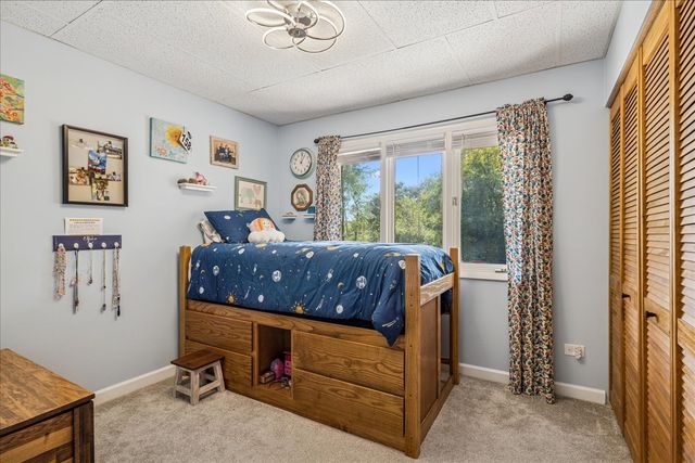 25146 N West Tower Drive, Tower Lakes, IL 60010