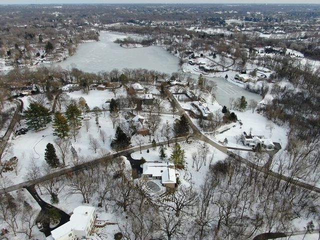 25146 N West Tower Drive, Tower Lakes, IL 60010