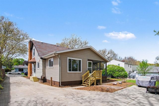 1512 Emerson Avenue, Grand Rapids, MI 49504