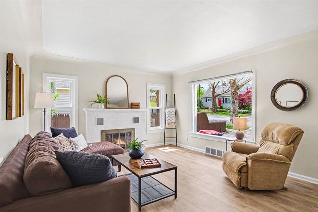 1512 Emerson Avenue, Grand Rapids, MI 49504