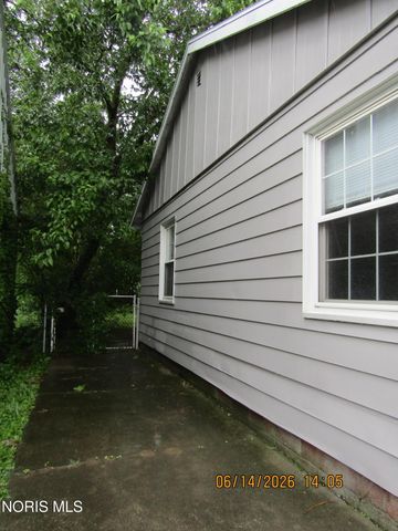 3168 Douglas Road, Toledo, OH 43606