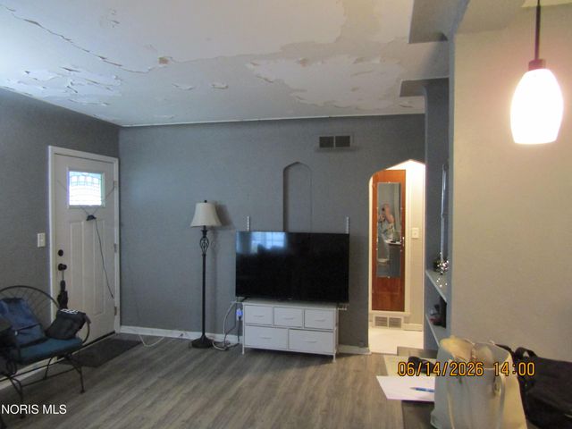 3168 Douglas Road, Toledo, OH 43606