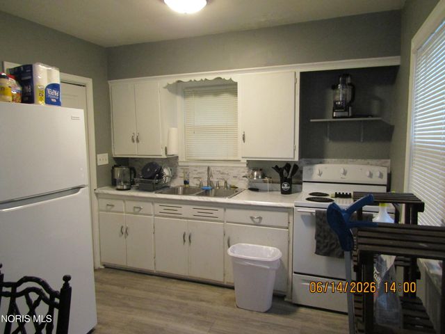 3168 Douglas Road, Toledo, OH 43606