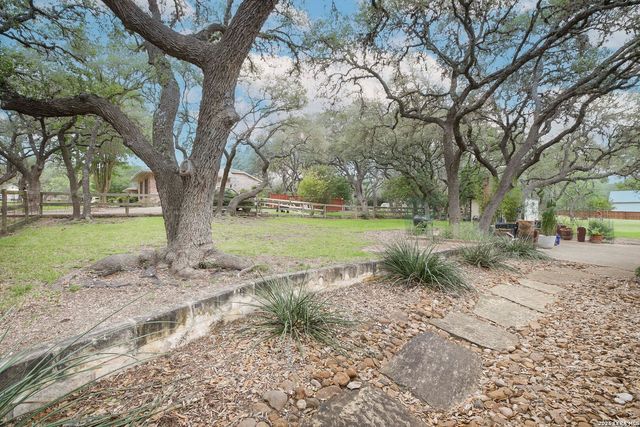 26615 Autumn Gln, Boerne, TX 78006